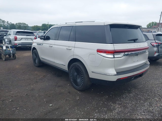 Продажа на аукционе авто 2022 Lincoln Navigator Reserve, vin: 5LMJJ2LT2NEL02363, номер лота: 43143241