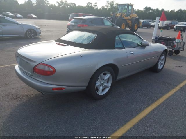 1999 JAGUAR XK8 SAJGX2044XC031304 Photo 3