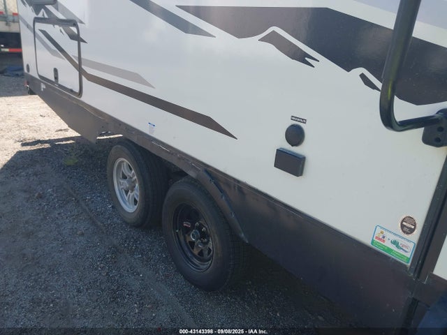 5ZT2ALKB1M9001597 East To West 2021