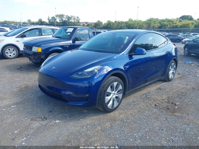 2024 TESLA MODEL Y 7SAYGDEEXRF044292 Photo 1