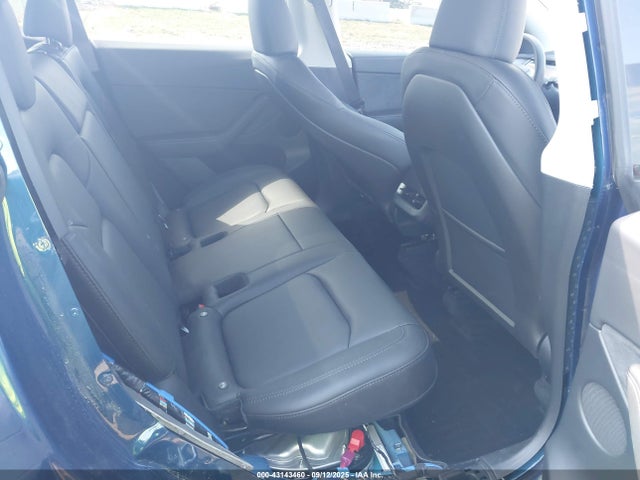 2024 TESLA MODEL Y 7SAYGDEEXRF044292 Photo 7
