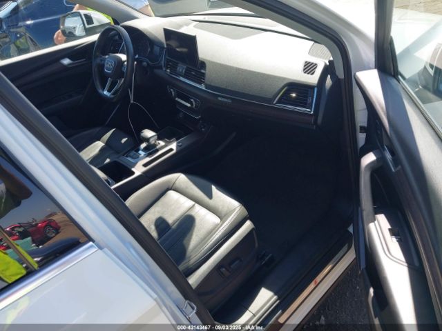 2022 AUDI Q5 WA1GAAFY0N2101561 Photo 4