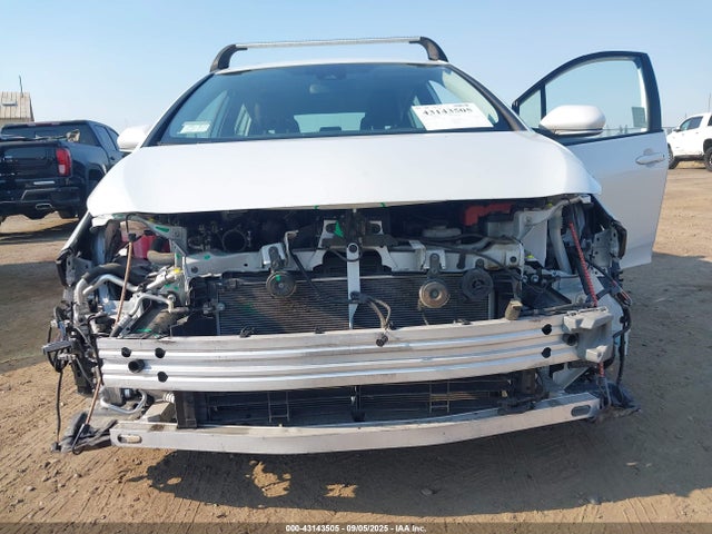 JTDKAMFP1N3199633 Toyota 2zr-fxe, 1nm+1sm