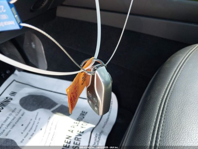 2022 MASERATI LEVANTE ZN661XUA6NX388691 Photo 10