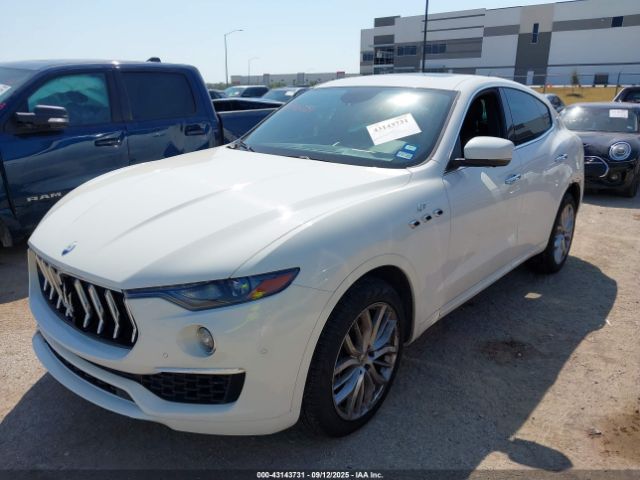 2022 MASERATI LEVANTE ZN661XUA6NX388691 Photo 1