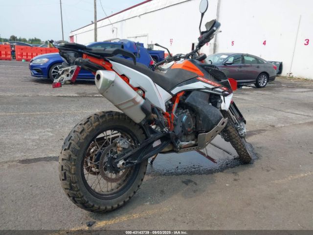 2022 KTM 890 VBKTR6402NM836035 Photo 3