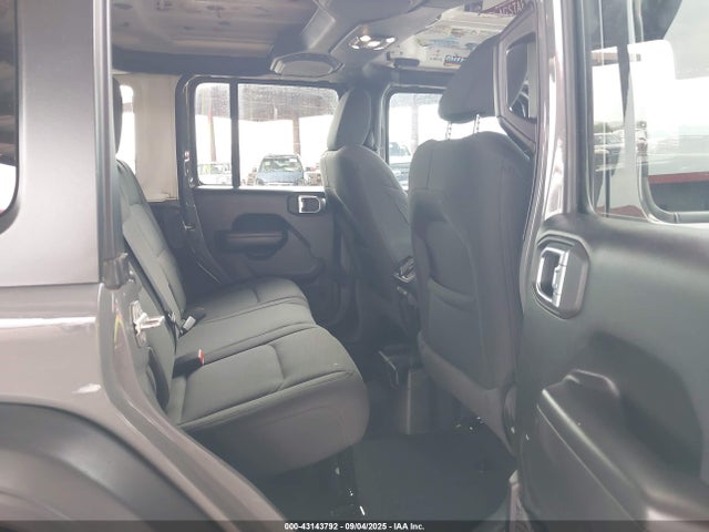 1C4HJXDG3MW815411 Jeep Wrangler