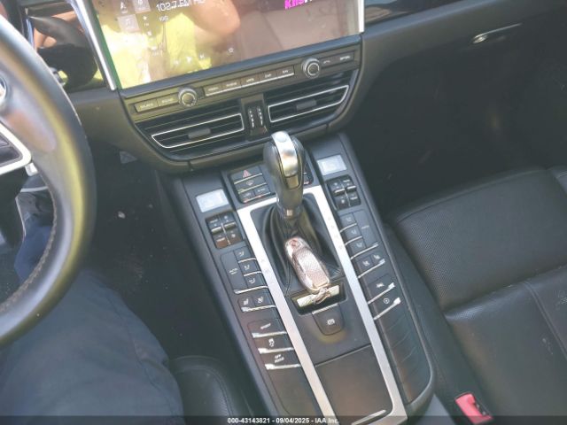 2021 PORSCHE MACAN WP1AA2A50MLB13473 Photo 10