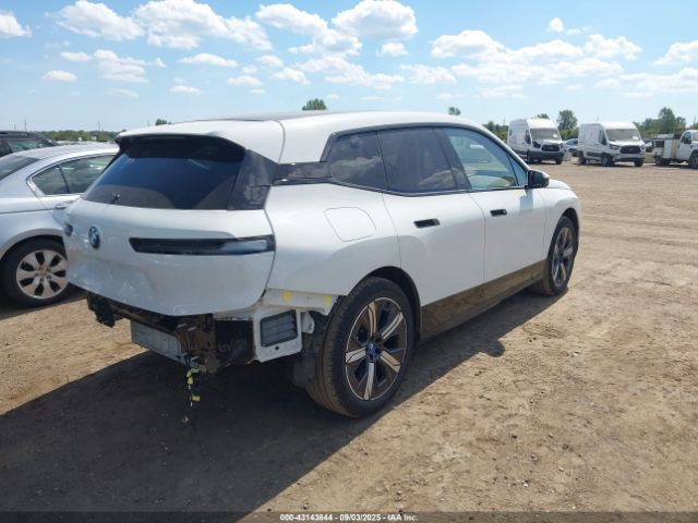 2025 BMW IX WB523CF07SCS57145 Photo 3