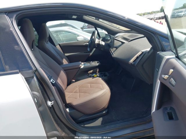 2025 BMW IX WB523CF07SCS57145 Photo 4
