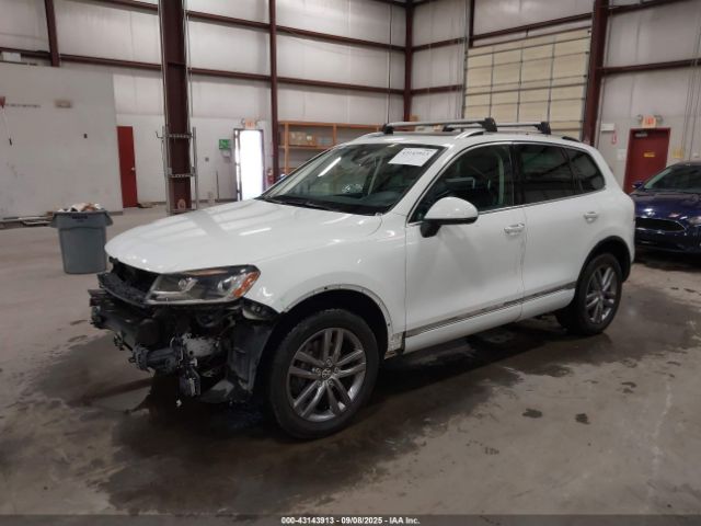2016 VOLKSWAGEN TOUAREG WVGEF9BP9GD008521 Photo 1