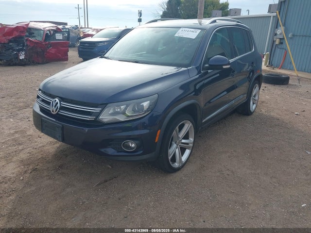 WVGAV7AX7FW093868 Volkswagen Tiguan