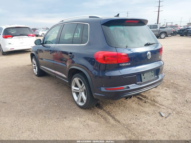 WVGAV7AX7FW093868 Volkswagen Tiguan