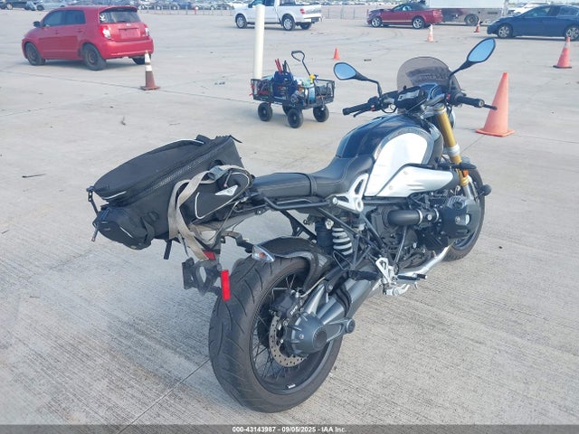 2015 BMW R NINE T WB10A1606FZ614966 Photo 3