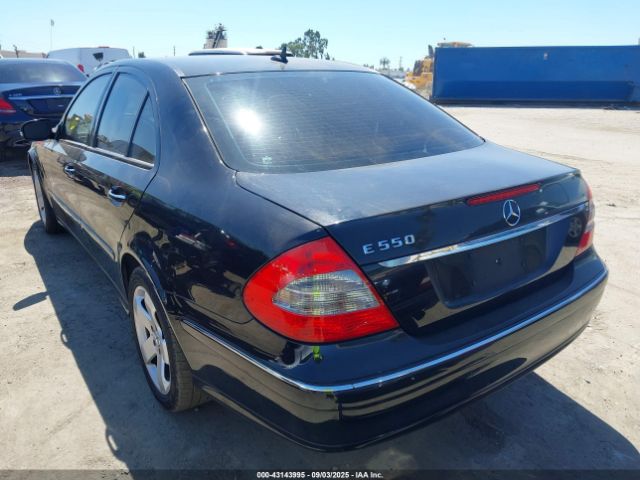 2007 MERCEDES-BENZ E 550 WDBUF72X47B074442 Photo 2
