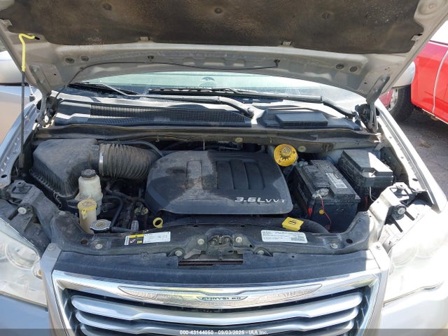 2C4RC1BG7GR206639 Chrysler Town and Country