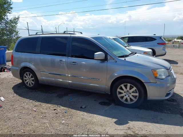 2C4RC1BG7GR206639 Chrysler Town and Country