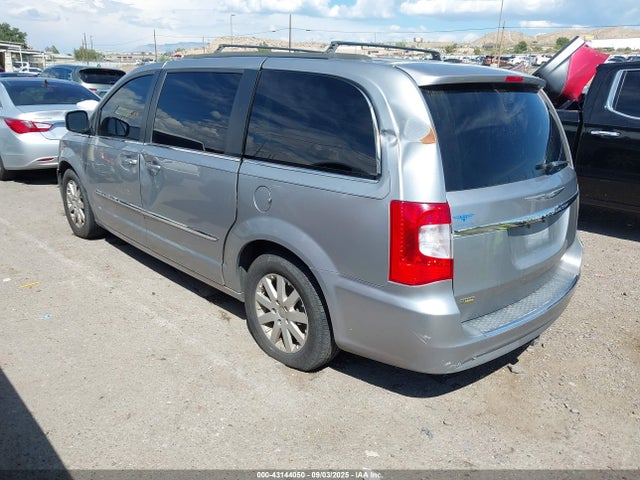 2C4RC1BG7GR206639 Chrysler Town and Country