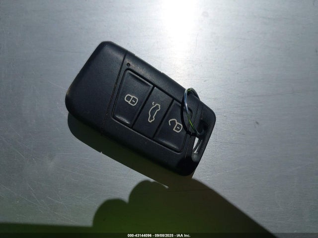 3VWC57BU7KM068574 Volkswagen 1.4 tsi