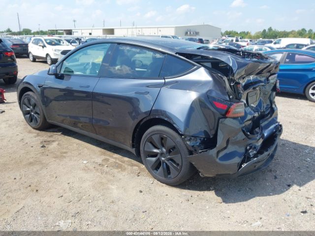 2025 TESLA MODEL Y 7SAYGDED5SF321430 Photo 2