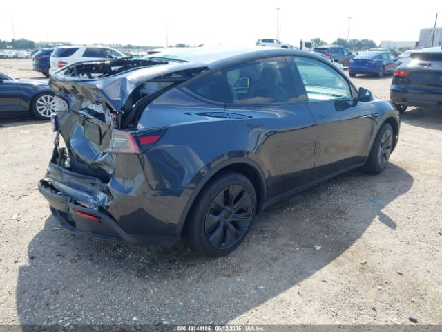 2025 TESLA MODEL Y 7SAYGDED5SF321430 Photo 3