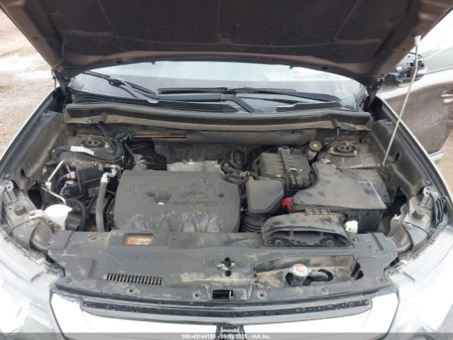 2017 MITSUBISHI OUTLANDER JA4AD3A3XHZ041224 Photo 9