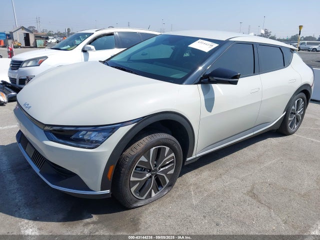 KNDC34LA1R5622042 KIA EV6