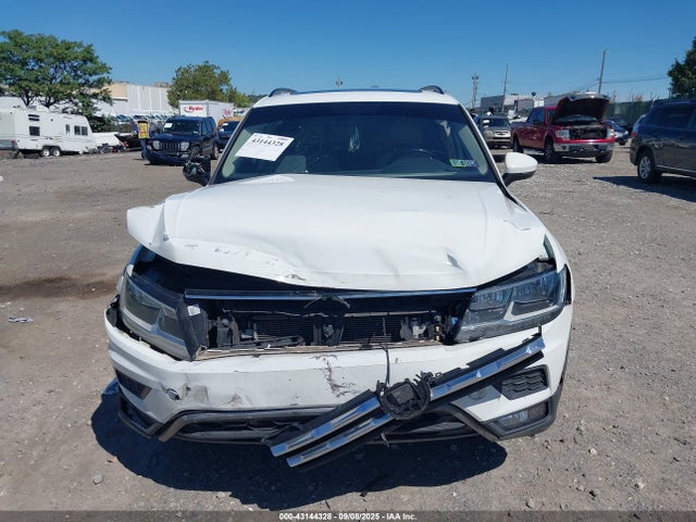 3VV2B7AX2JM019138 Volkswagen Tiguan