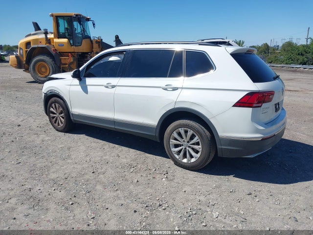 3VV2B7AX2JM019138 Volkswagen Tiguan