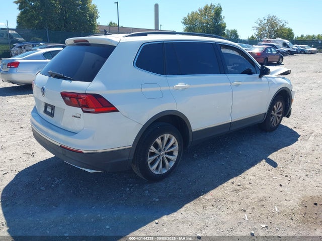 3VV2B7AX2JM019138 Volkswagen Tiguan