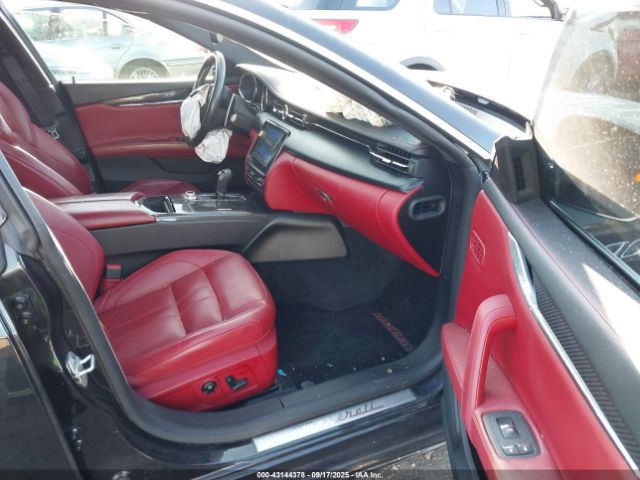 2017 MASERATI QUATTROPORTE ZAM56RRS0H1235500 Photo 4