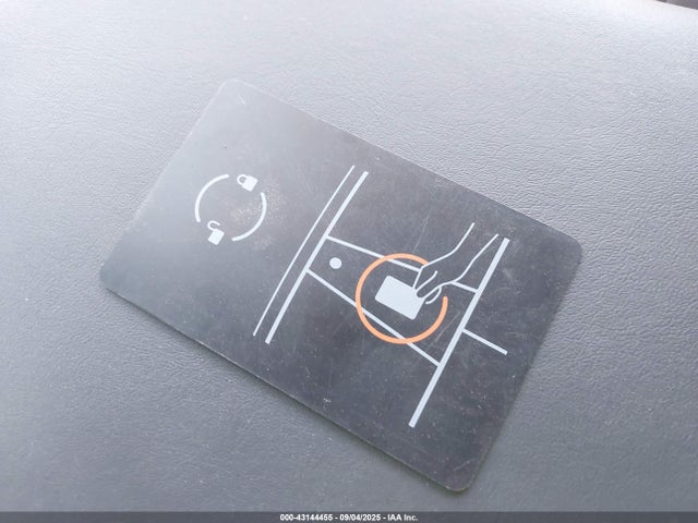 Tesla 2024 2024 7SAYGDED0RF038413 Image 11