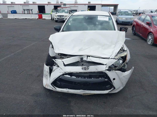 3MYDLBYVXHY161012 Toyota p5v