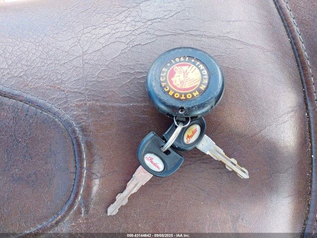 2015 INDIAN MOTORCYCLE CO. CHIEF 56KCCVAA4F3319217 Photo 10