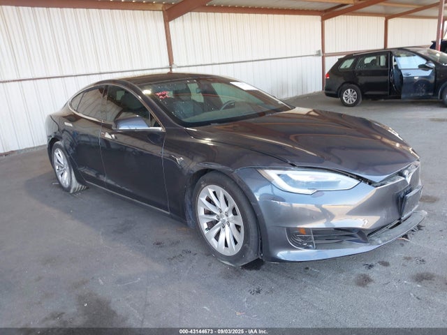 2017 TESLA MODEL S 5YJSA1E20HF179546 Photo 0