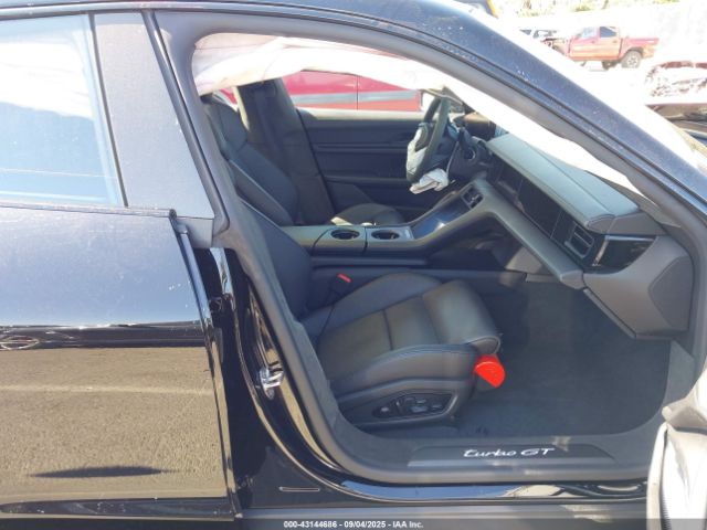 2025 PORSCHE TAYCAN WP0AE2Y12SSA58202 Photo 4