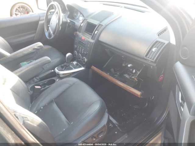 2010 LAND ROVER LR2 SALFR2BN4AH175609 Photo 4