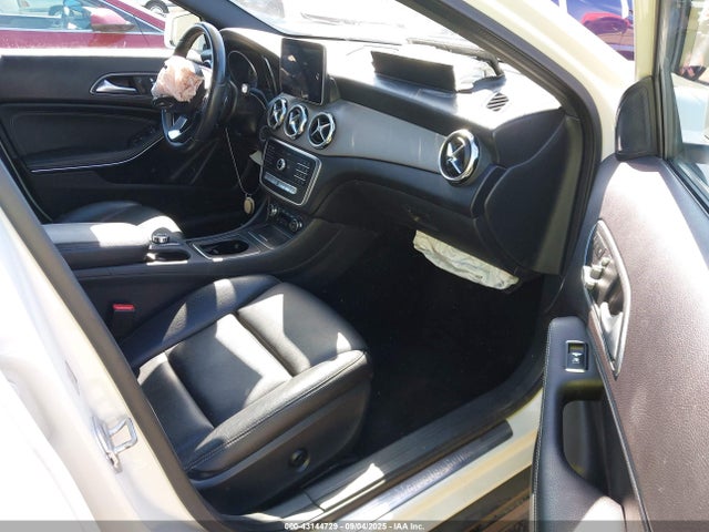 WDCTG4EB6JJ437050 Mercedes-Benz m270