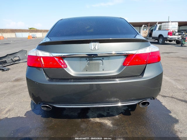 Honda k24w1 2014 1HGCR2F53EA105023 Image 17