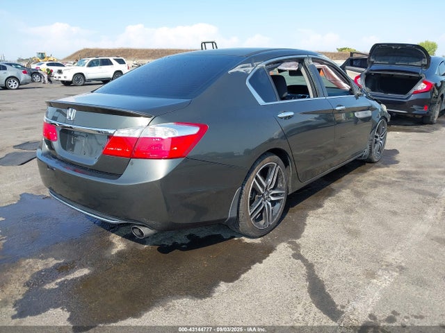 Honda k24w1 2014 1HGCR2F53EA105023 Image 4