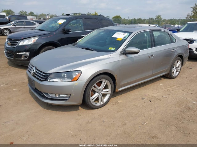 43144797 :رقم المزاد ، 1VWCP7A39CC006938 vin ، 2012 Volkswagen Passat 2.5l Sel Premium مزاد بيع