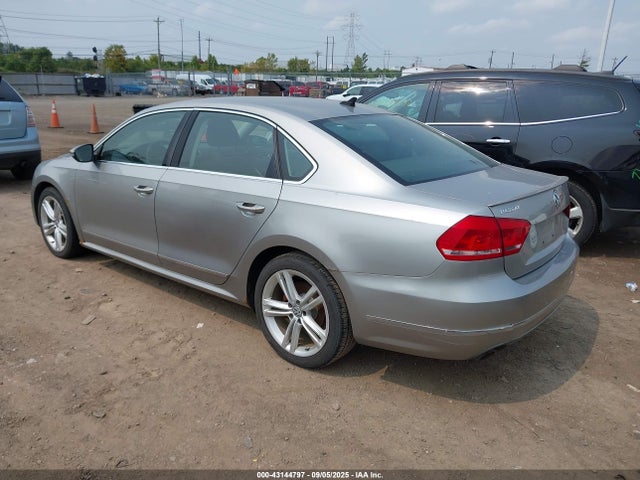 43144797 :رقم المزاد ، 1VWCP7A39CC006938 vin ، 2012 Volkswagen Passat 2.5l Sel Premium مزاد بيع
