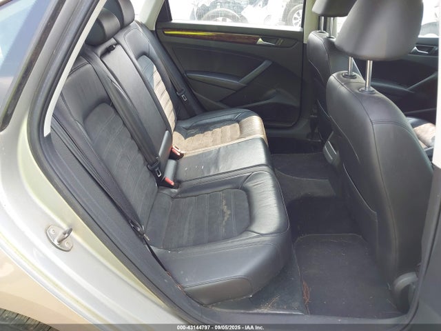 43144797 :رقم المزاد ، 1VWCP7A39CC006938 vin ، 2012 Volkswagen Passat 2.5l Sel Premium مزاد بيع