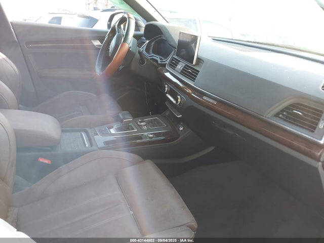 2019 AUDI Q5 WA1BNAFY6K2114082 Photo 4