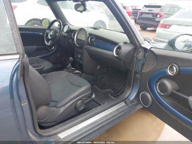 2011 MINI COOPER WMWZN3C59BT132643 Photo 4