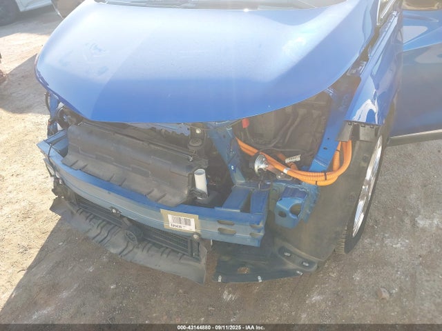 1G1FY6S09M4107221 Chevrolet 2021