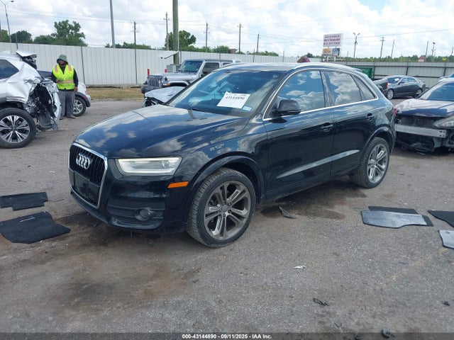 2015 AUDI Q3 WA1GFCFS6FR009243 Photo 1