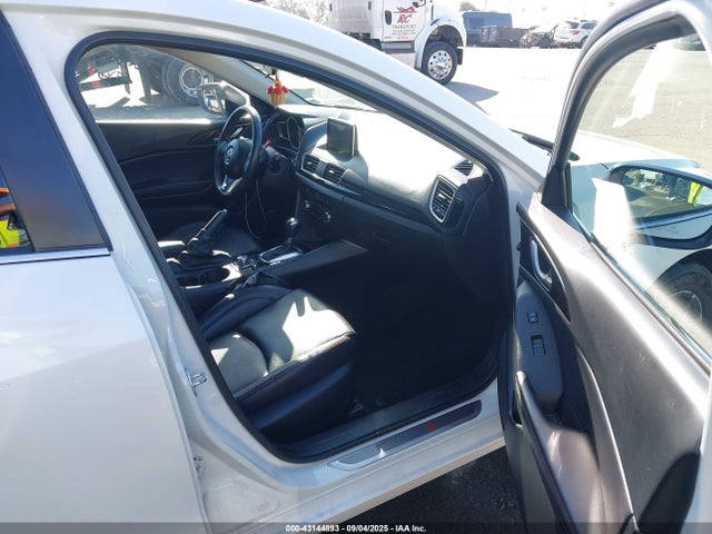 JM1BM1W71E1141412 Mazda pe