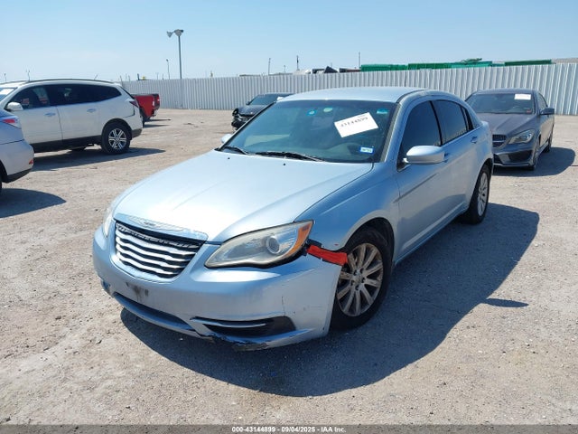 1C3CCBBB7EN204663 Chrysler 2014