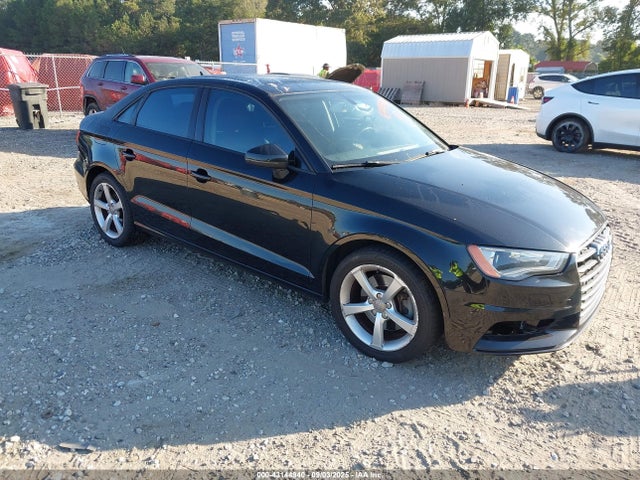 2015 AUDI A3 WAUACGFF2F1005538 Photo 0